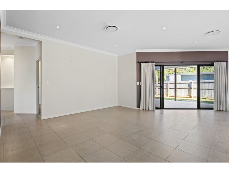 27 Armada Crescent, Jubilee Pocket QLD 4802