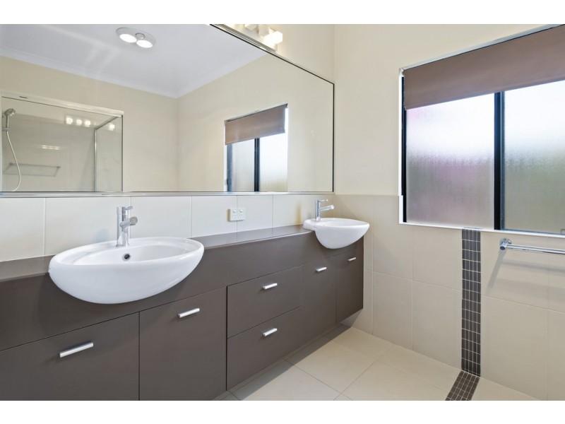 27 Armada Crescent, Jubilee Pocket QLD 4802