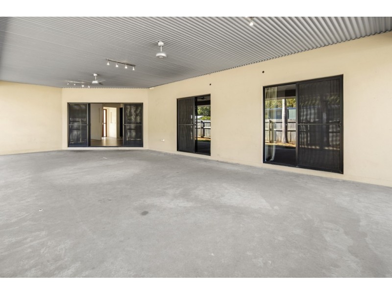 27 Armada Crescent, Jubilee Pocket QLD 4802