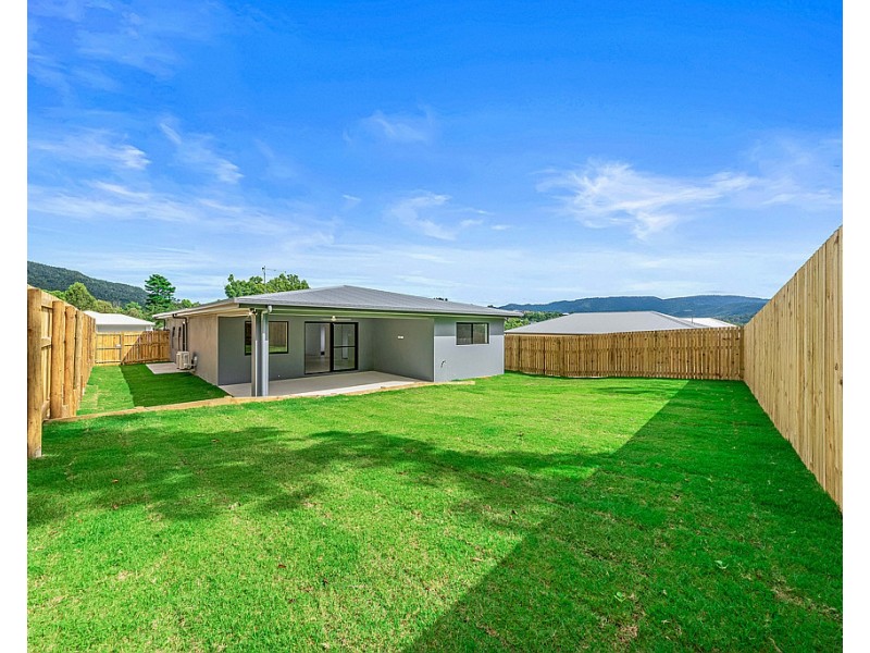 75 Trader Crescent, Cannonvale QLD 4802