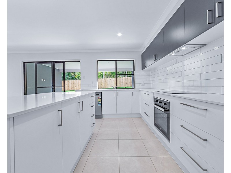 75 Trader Crescent, Cannonvale QLD 4802