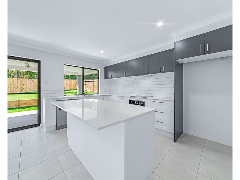 75 Trader Crescent, Cannonvale QLD 4802