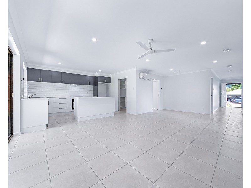 75 Trader Crescent, Cannonvale QLD 4802