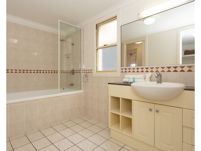 11/18 Golden Orchid Drive, Airlie Beach QLD 4802