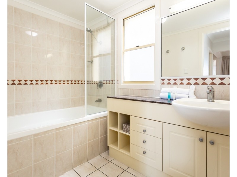11/18 Golden Orchid Drive, Airlie Beach QLD 4802