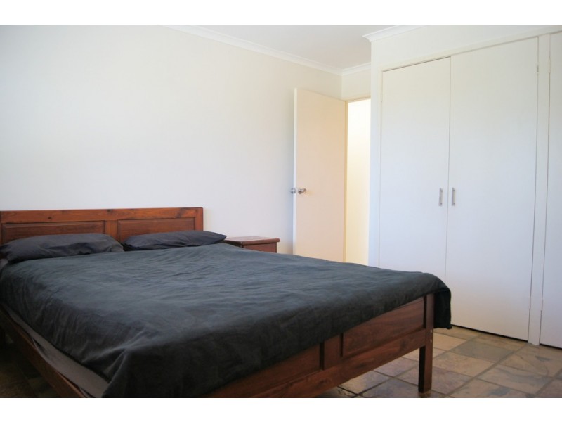32 Manooka Drive, Cannonvale QLD 4802