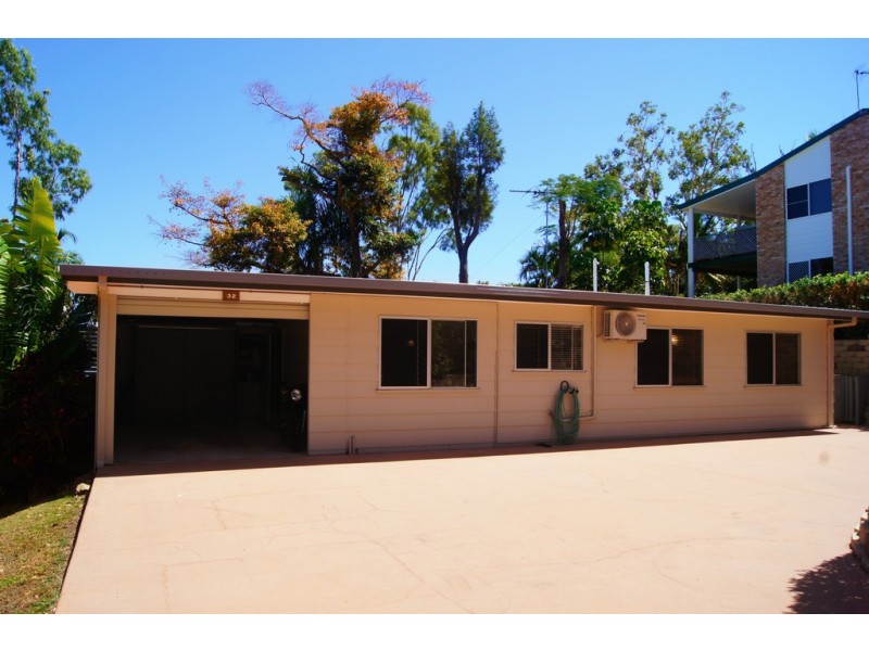 32 Manooka Drive, Cannonvale QLD 4802