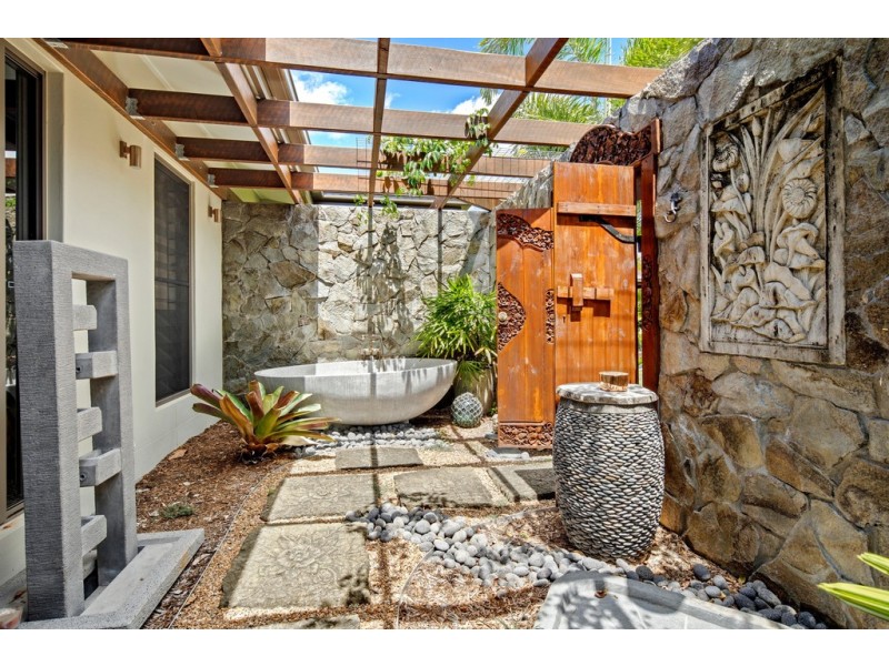 15-17 Frangipani Court, Cannon Valley QLD 4800