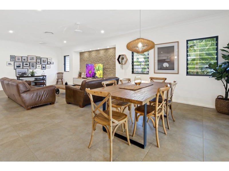 15-17 Frangipani Court, Cannon Valley QLD 4800