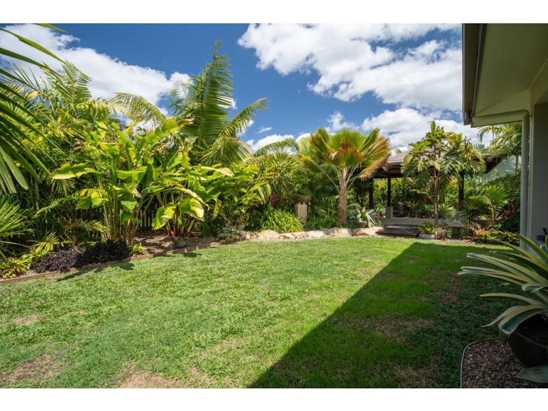 15-17 Frangipani Court, Cannon Valley QLD 4800