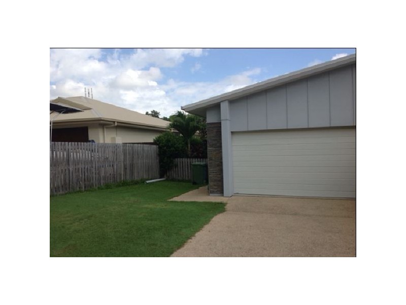 1/71 Endeavour Circuit, Cannonvale QLD 4802
