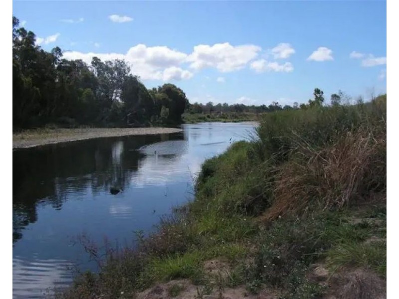 8 Forbes Road, Bloomsbury QLD 4799