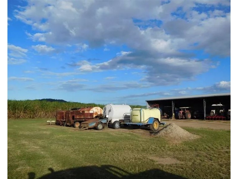 8 Forbes Road, Bloomsbury QLD 4799