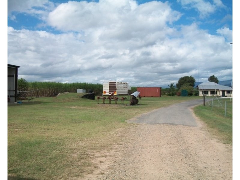 8 Forbes Road, Bloomsbury QLD 4799