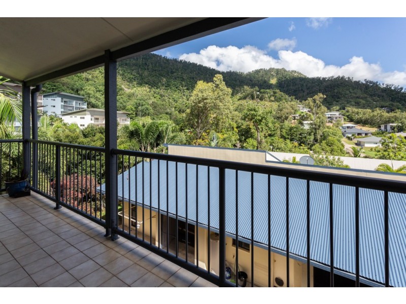 8/5 Border Drive, Cannonvale QLD 4802