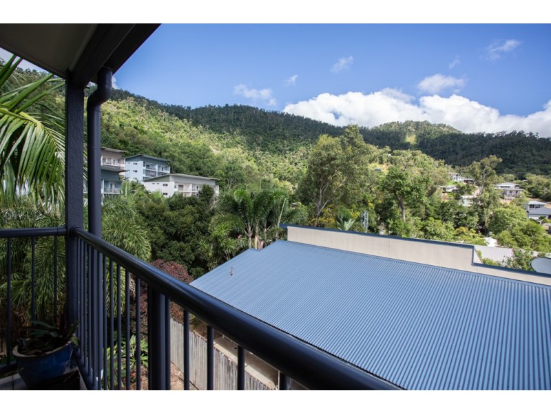 8/5 Border Drive, Cannonvale QLD 4802