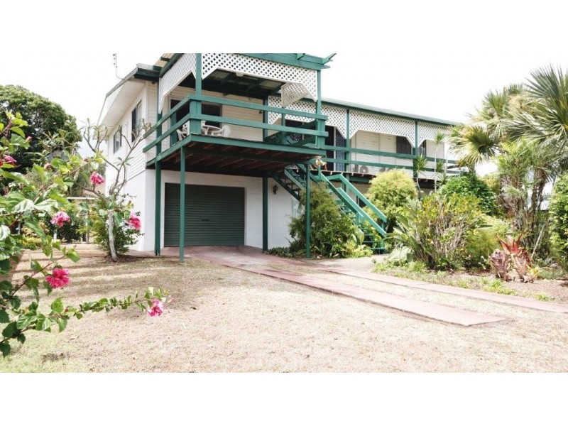 4 Schnapper Street, Cannonvale QLD 4802