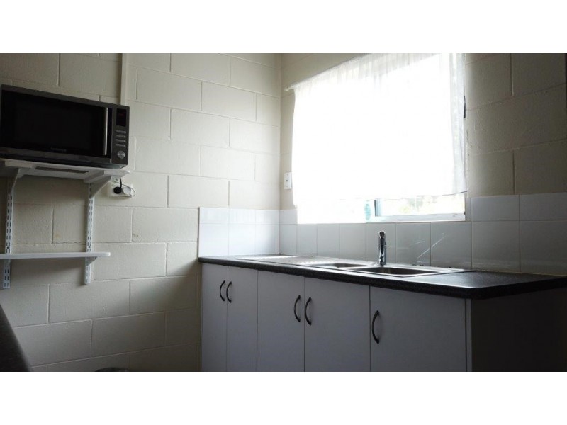 4 Schnapper Street, Cannonvale QLD 4802
