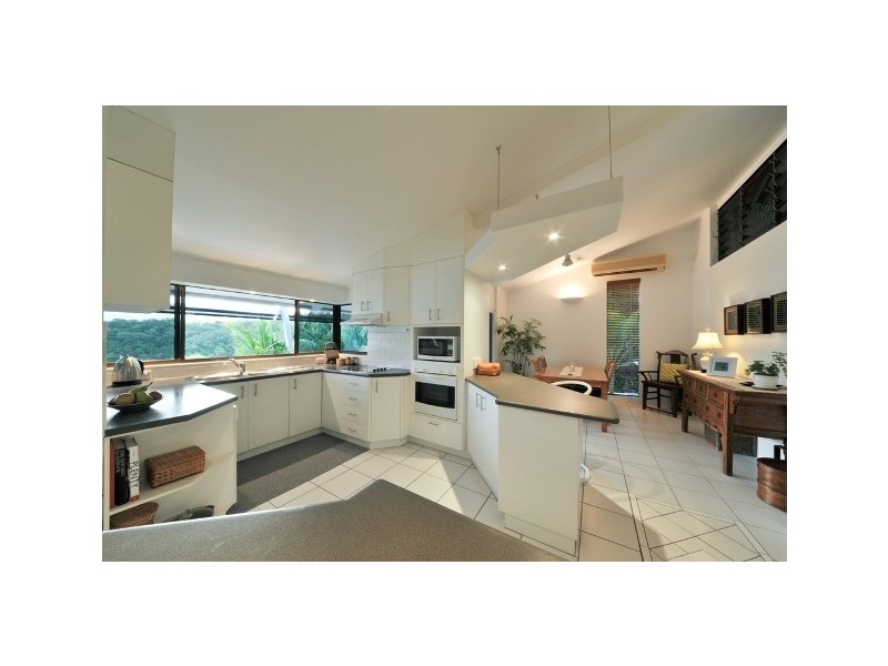 16 Harbour Avenue, Shute Harbour QLD 4802