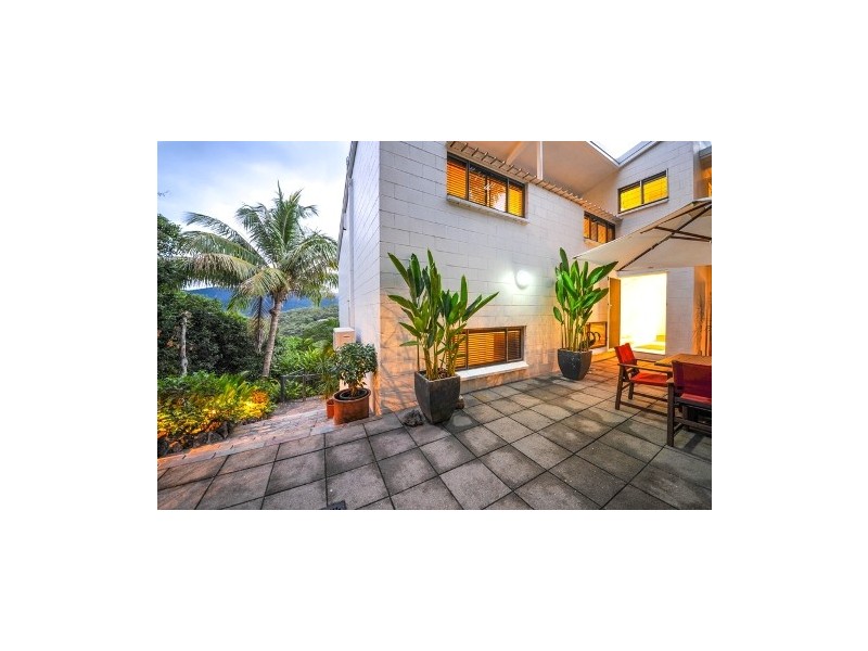 16 Harbour Avenue, Shute Harbour QLD 4802