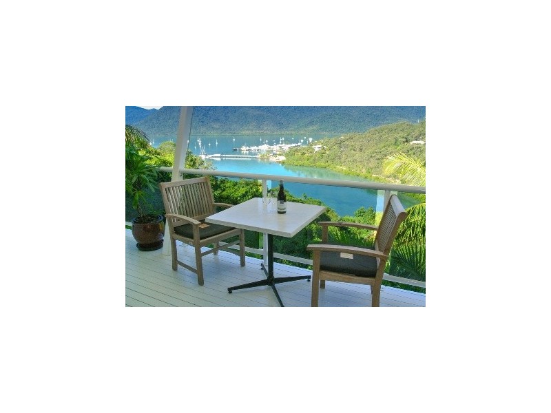 16 Harbour Avenue, Shute Harbour QLD 4802