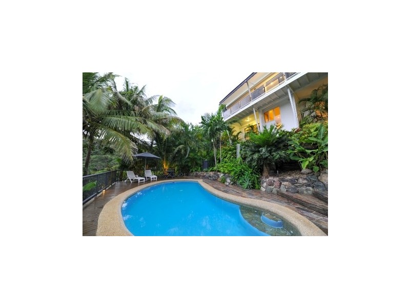 16 Harbour Avenue, Shute Harbour QLD 4802