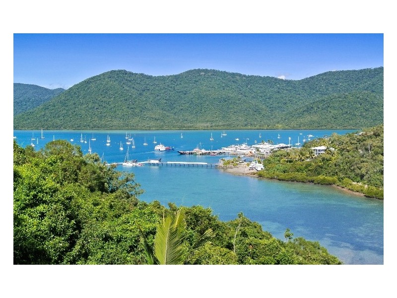 16 Harbour Avenue, Shute Harbour QLD 4802