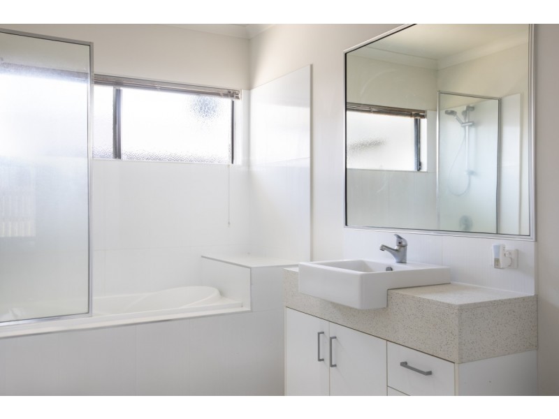 69 Parker Road, Cannonvale QLD 4802