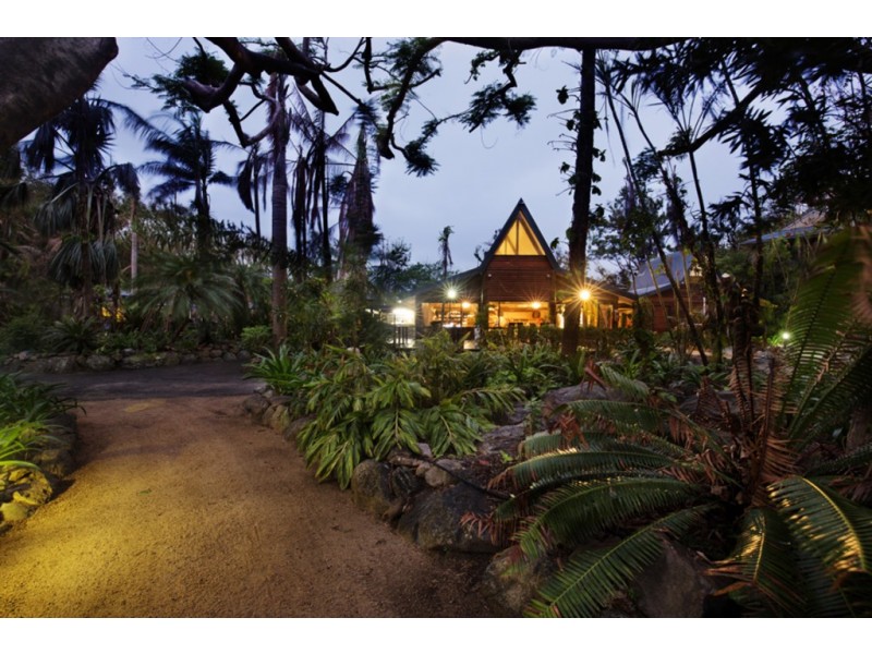 Bure 10 Palm Bay, Long Island QLD 4741