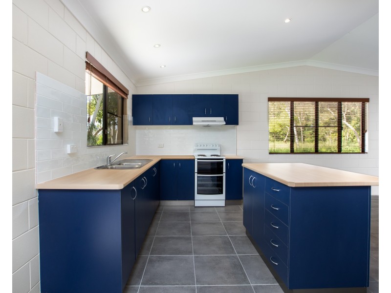 12 Duell Road, Cannonvale QLD 4802
