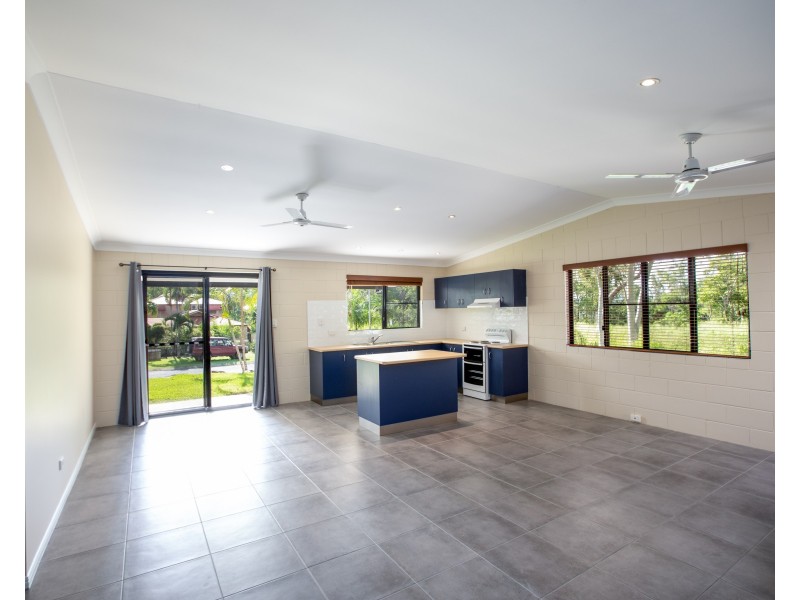 12 Duell Road, Cannonvale QLD 4802