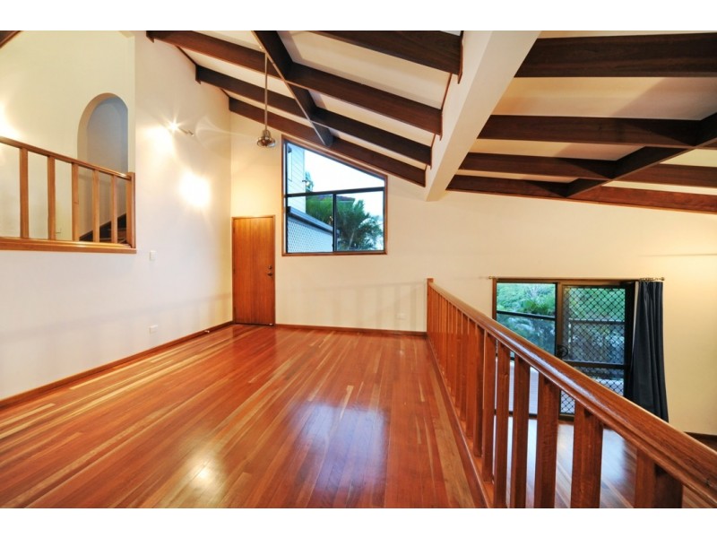 7 Kara Crescent, Airlie Beach QLD 4802