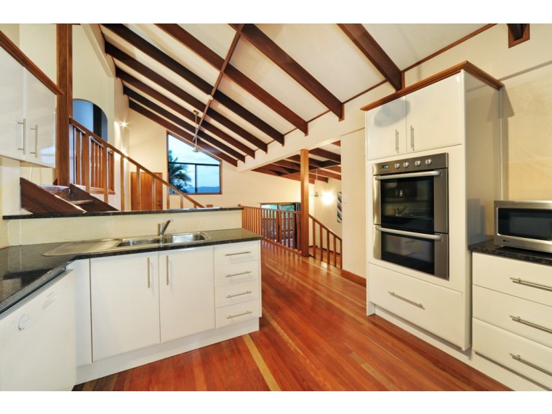 7 Kara Crescent, Airlie Beach QLD 4802