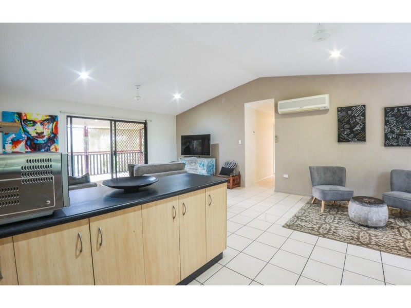 62 Country Road, Cannonvale QLD 4802