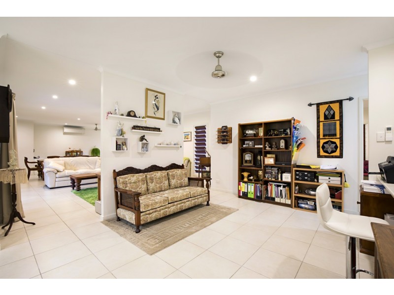 53 Abell Road, Cannonvale QLD 4802