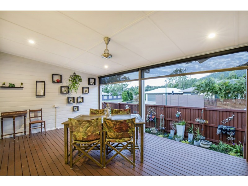 53 Abell Road, Cannonvale QLD 4802