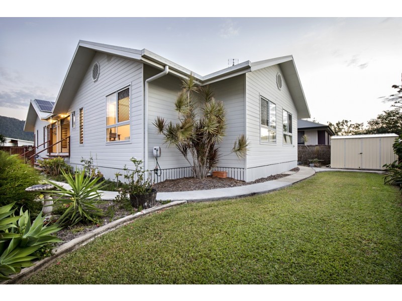 53 Abell Road, Cannonvale QLD 4802