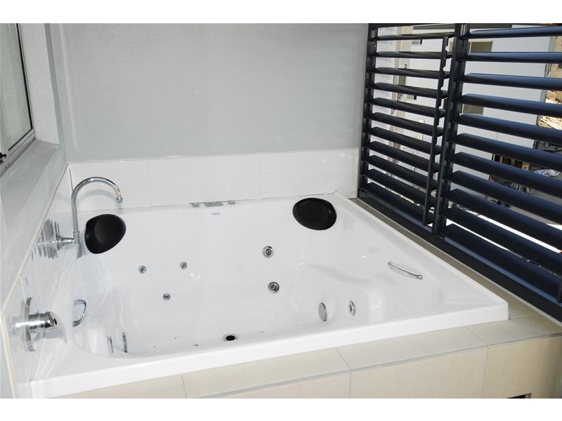 51/3 Deloraine close ‘Delorvue Apartments’, Cannonvale QLD 4802