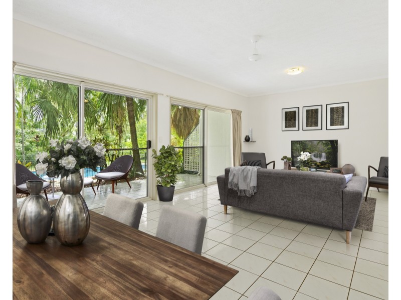 2/15 Tropic Road, Cannonvale QLD 4802