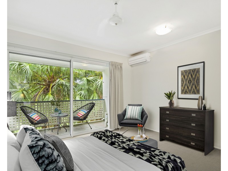 2/15 Tropic Road, Cannonvale QLD 4802
