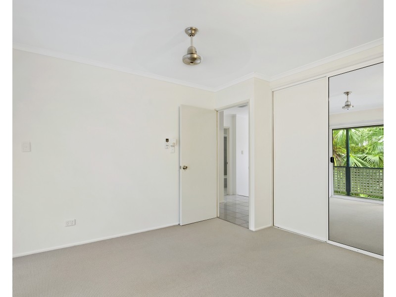 2/15 Tropic Road, Cannonvale QLD 4802