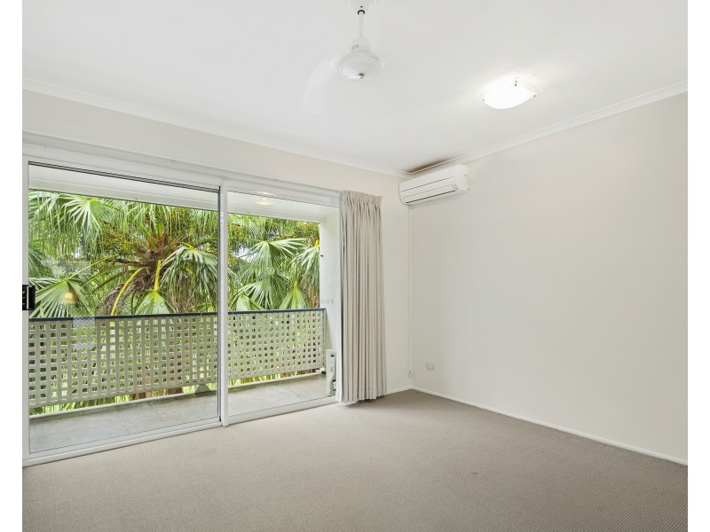 2/15 Tropic Road, Cannonvale QLD 4802