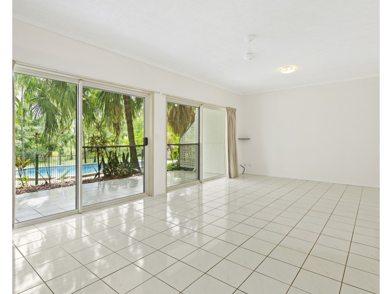 2/15 Tropic Road, Cannonvale QLD 4802