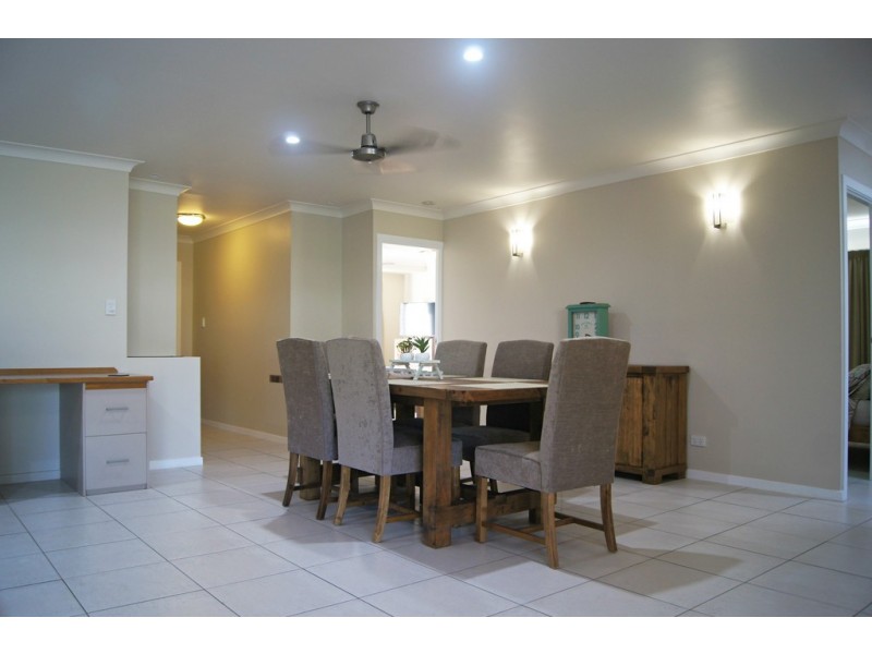 1/1 Wills Court, Cannonvale QLD 4802