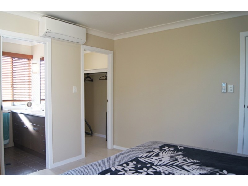 1/1 Wills Court, Cannonvale QLD 4802