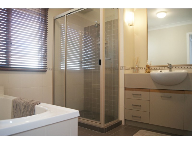 1/1 Wills Court, Cannonvale QLD 4802