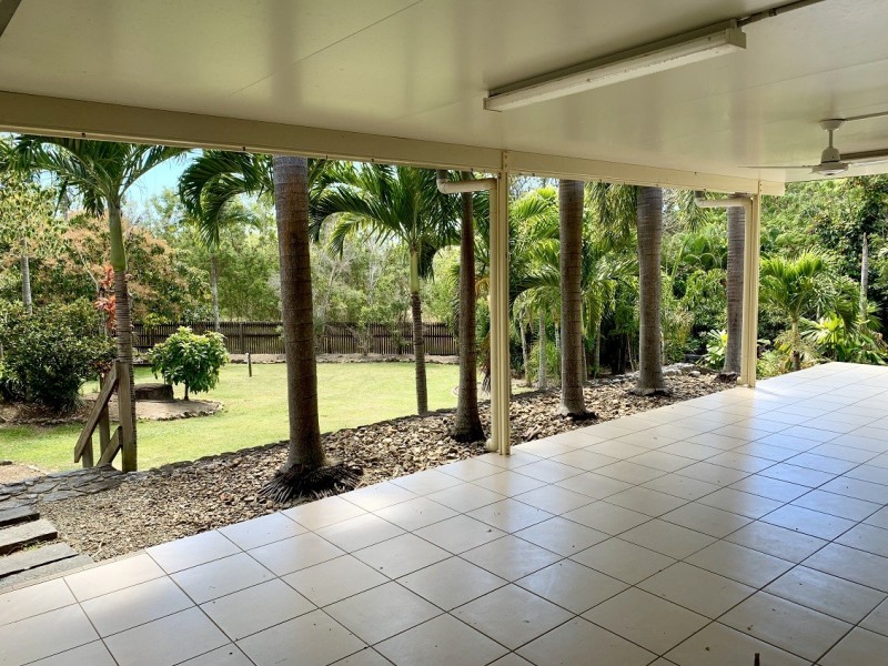67 Parkwood Terrace, Cannonvale QLD 4802