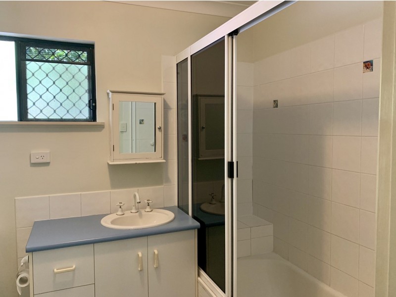 67 Parkwood Terrace, Cannonvale QLD 4802