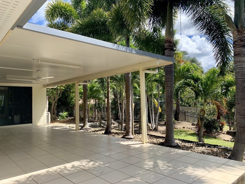 67 Parkwood Terrace, Cannonvale QLD 4802