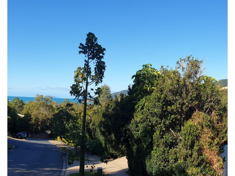 9 Seaview Drive, Airlie Beach QLD 4802